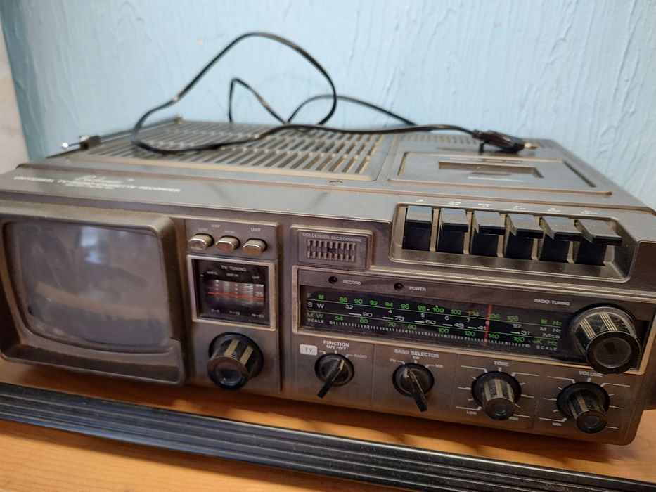 Universal TV radio Broksonic