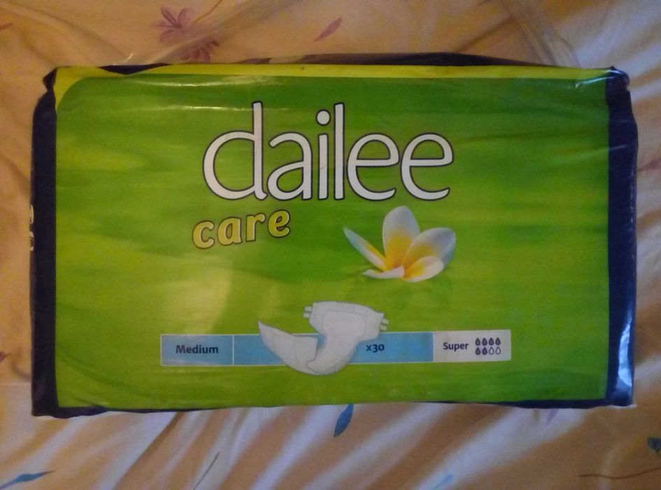 Памперсы Dailee Care. Размер Medium(M). Самовывоз.