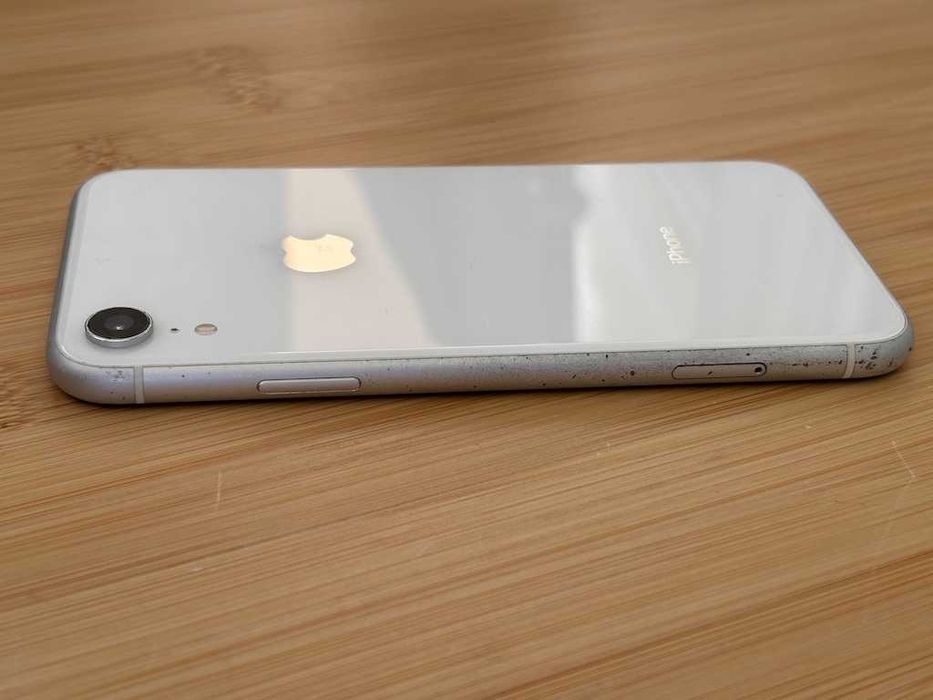 iPhone XR branco de 64 GB com 3 carregadores (EUA + UE + indução) 80% (US charger included)