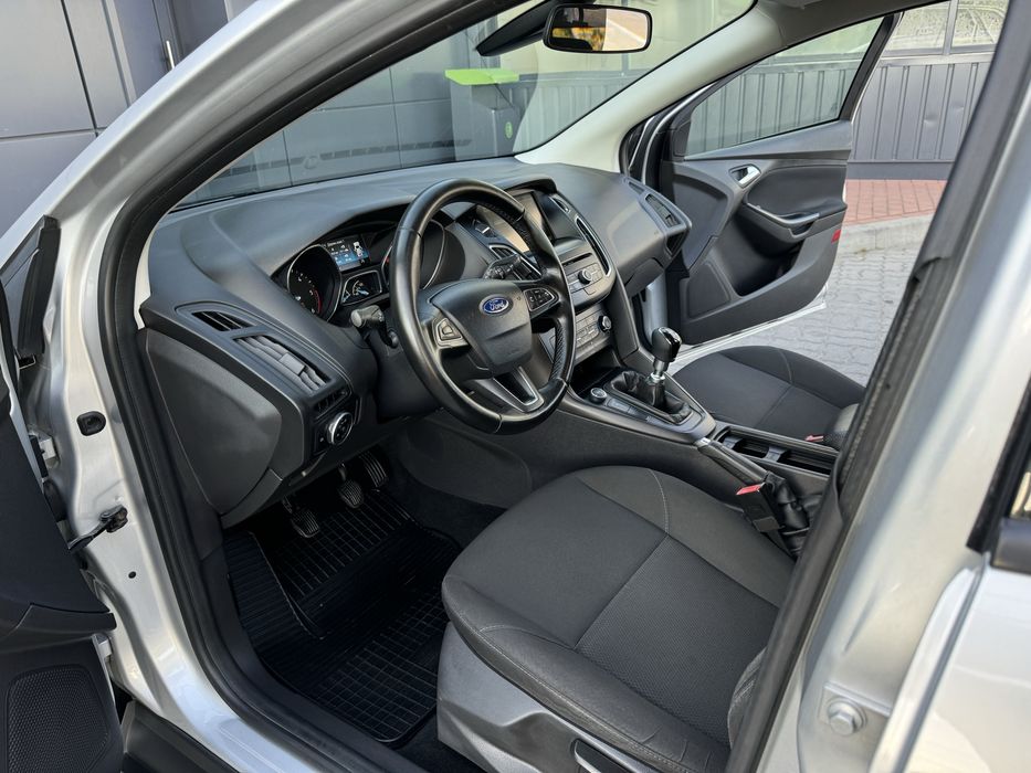 Ford focus 2015року