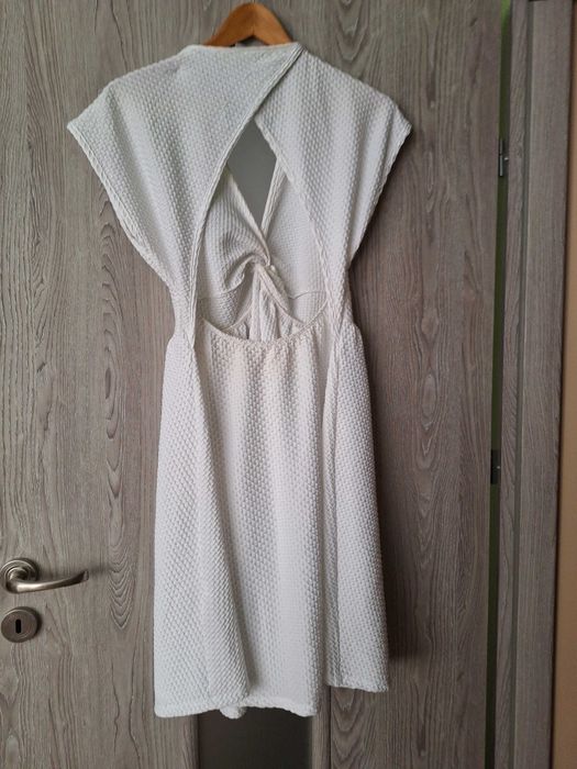 Sukienka biała letnia