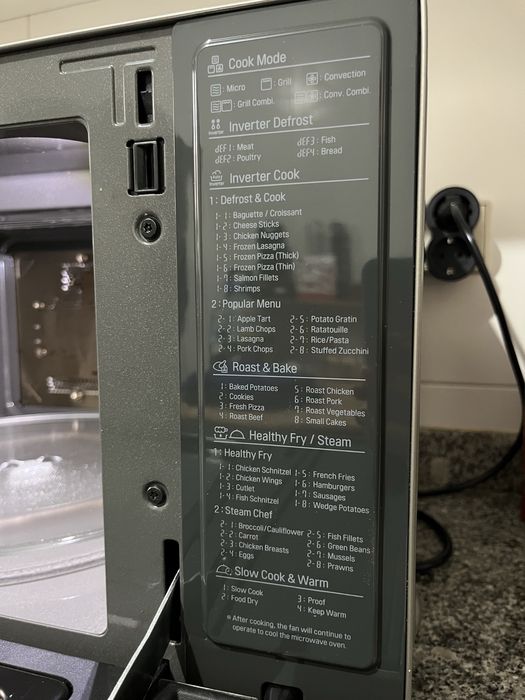 Forno micro-ondas 4 em 1 da LG