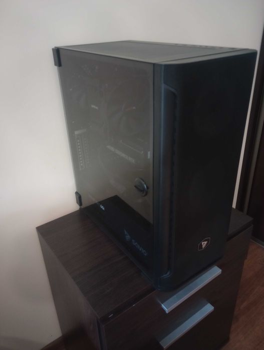 komputer stacjonarny z ryzen 7 5800X3D 32gb  dyski ssd   bez karty graficznej