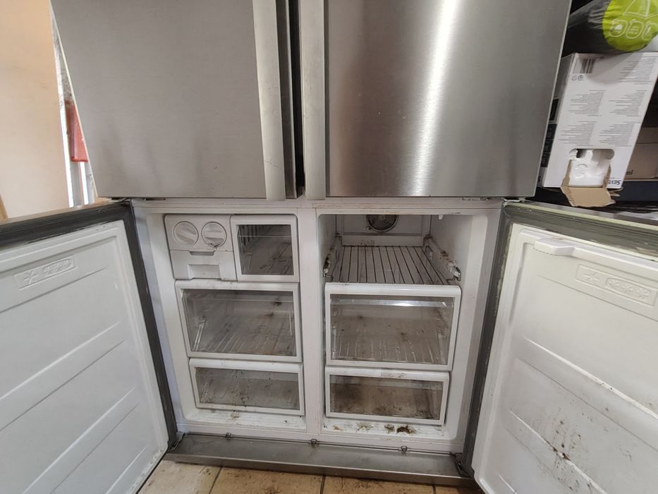 Duża lodówka Side by Side 4-drzwiowa BEKO GNE114631X inox NoFrost