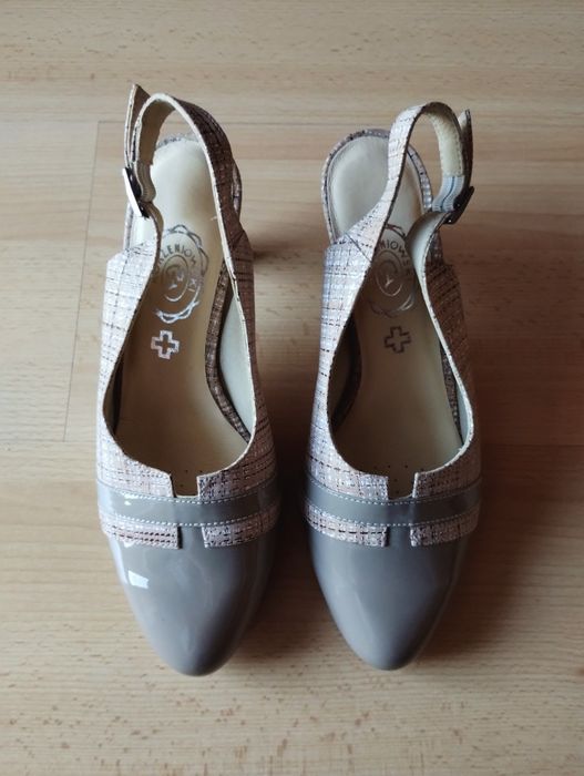 Beżowe skórzane buty czółenka damskie Korzeniowski