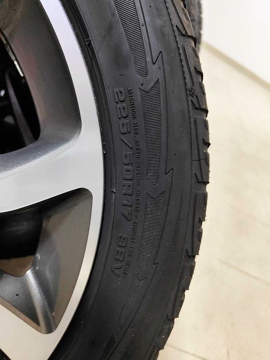 Jantes Novas e Originais Mercedes w205 com Pneus Semi-Novos Goodyaer