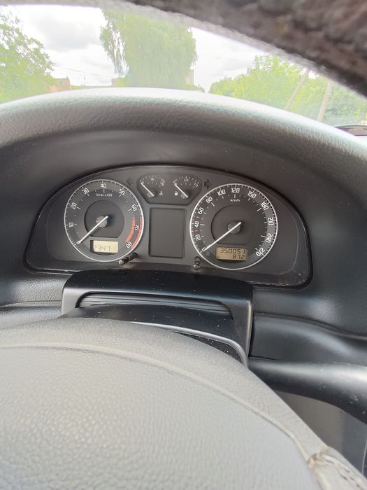 Skoda Superb 1.8 турбо газ-бензин
