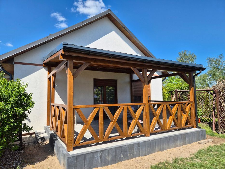 zadaszenie tarasu pergola drewniana altana taras patio zabudowa tarasu