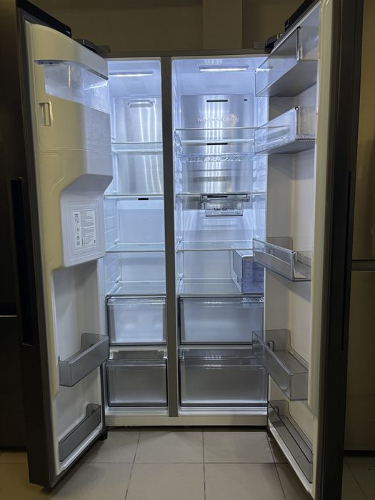 Холодильник Samsung RS68CG855DB1EG