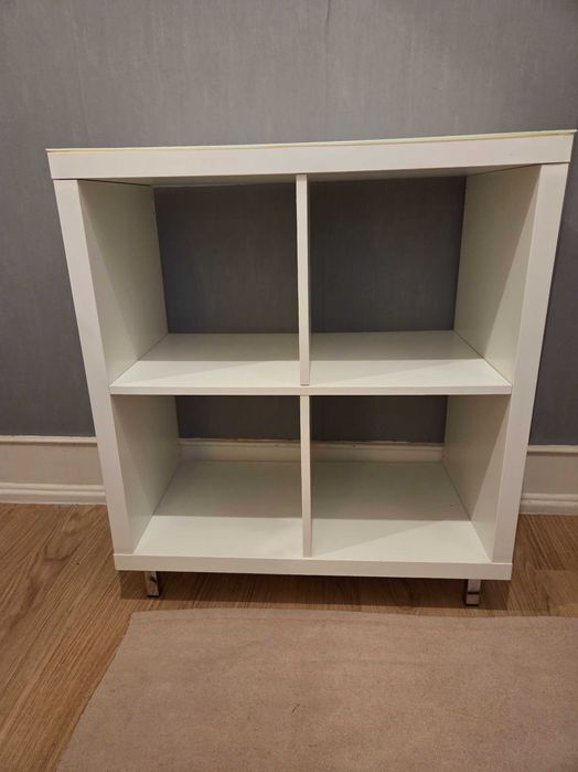 Estante Kallax - IKEA + tampo de vidro branco