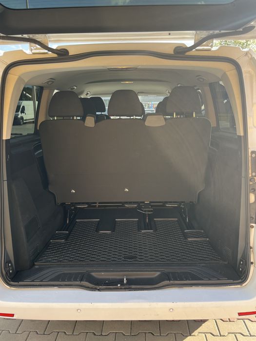 Wynajem bus busa Mercedes Vito Tourer 9 osobowy auta wypożyczenie