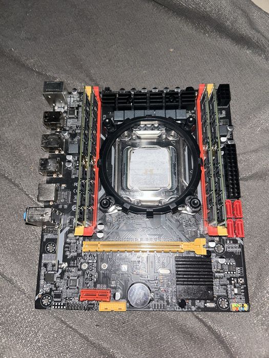 plyta x79,xeon e5-2689 8rdzeni,16gb ram