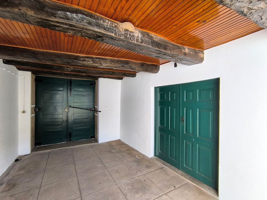 Moradia central e renovada junto ao Rio Douro, no Norte de Portugal