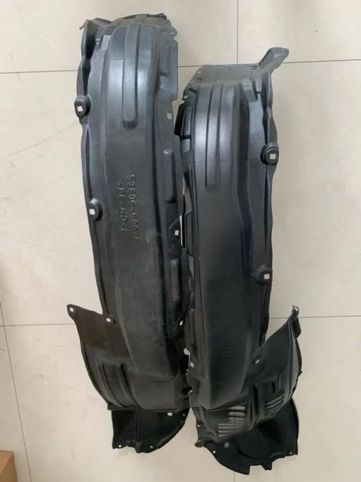 Новий підкрилок Toyota Camry,Avensis, Corolla, RAV-4 Lexus ES GS IS RX