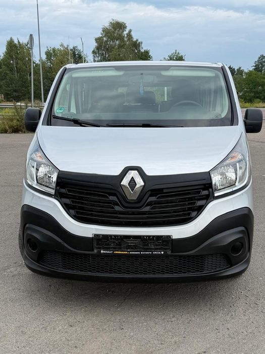 Renault Traffic Оригінальний пасажир 9 місць