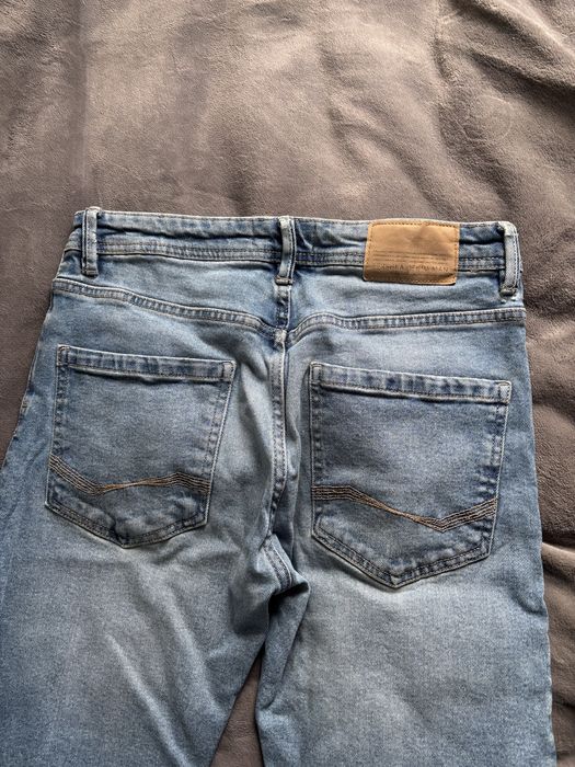 Вузькі джинси Bershka