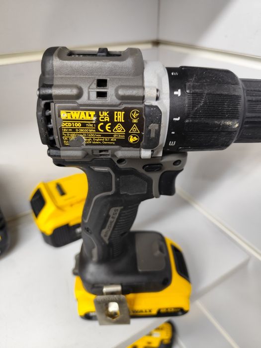 DeWal DCD 100 з ударом шуруповерт безщітковий акумуляторний