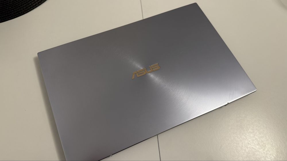 Laptop ASUS ZenBook 14 UM431D 14"