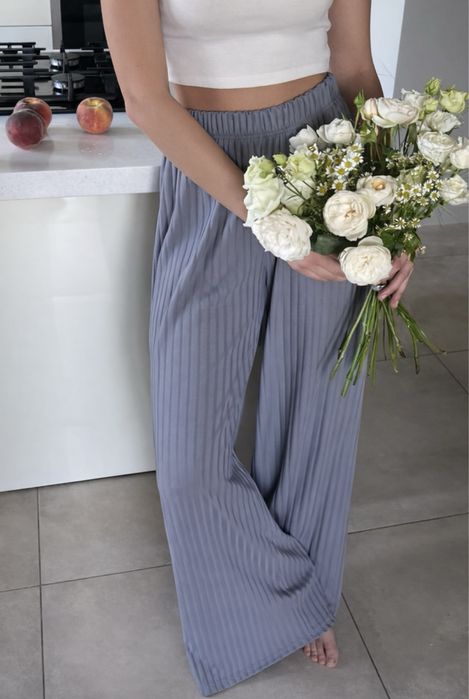 Жіночі сірі брюки в рубчик, висока посадка