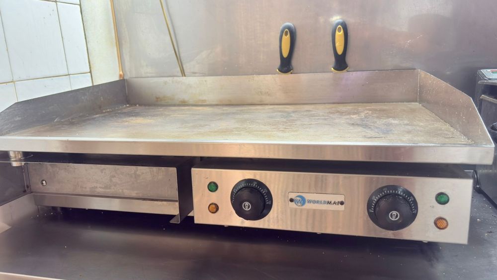 Chapa para lanches em ótimo estado