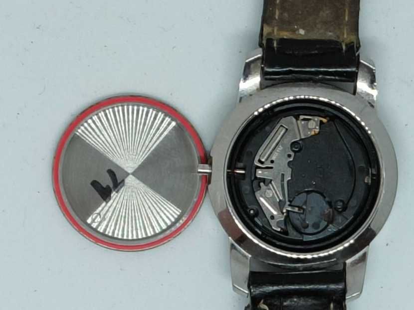 Zegarek Tissot damski kwarcowy oryginalny niesprawny