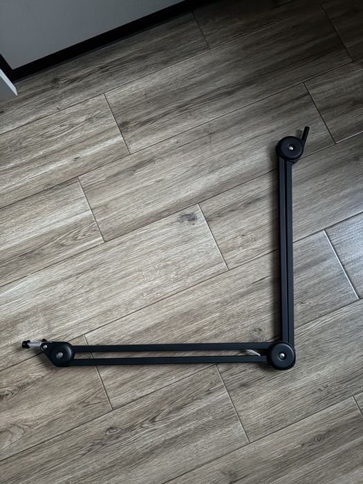 Mikrofon Shure MV7+ + statyw