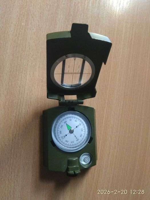 Компас рідинний металевий Professional K-4580