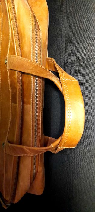 Mala de pele genuína