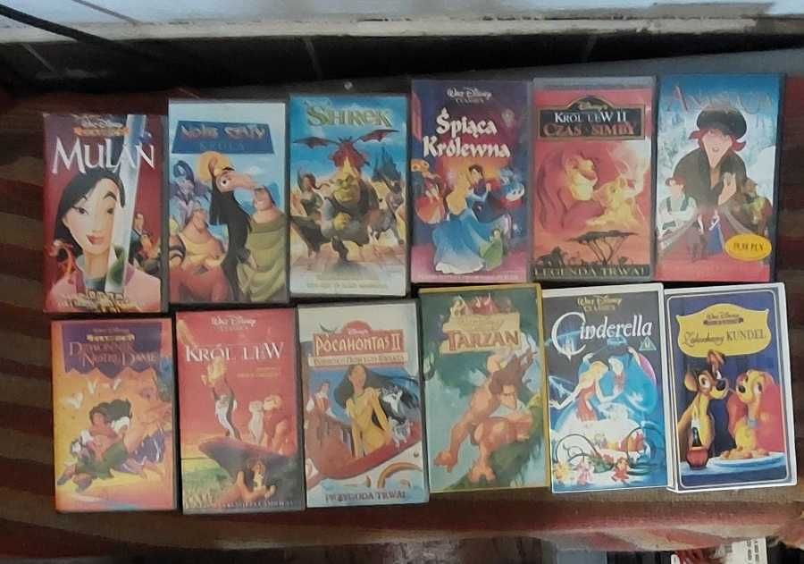 Zestaw kasety VHS + książki (bajki)