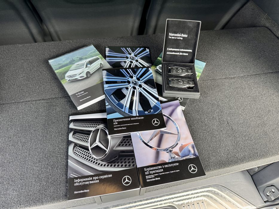 Mercedes Benz V-Class 300d Extra Long AMG