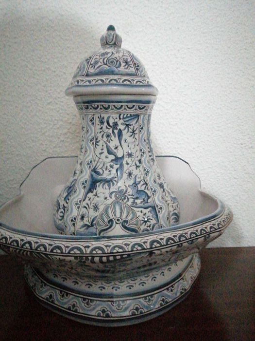 Bica em cerâmica antiga de Conimbriga