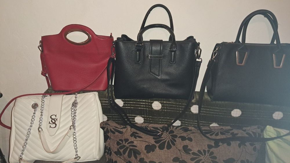 Продам женские сумочки. Вместительные, на много отделений.