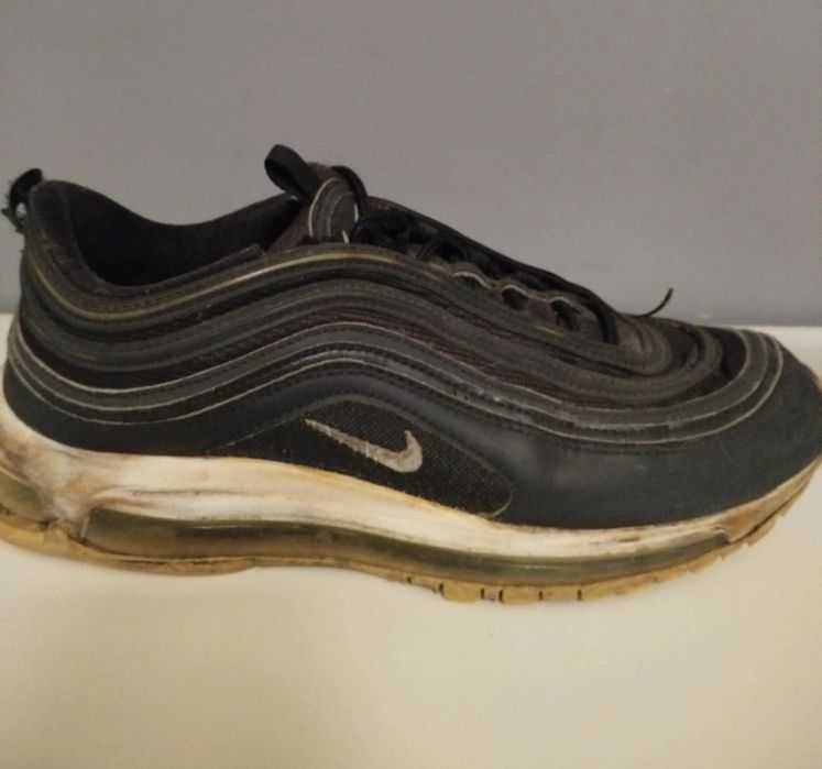 Sapatilhas Nike , usadas varias vezes