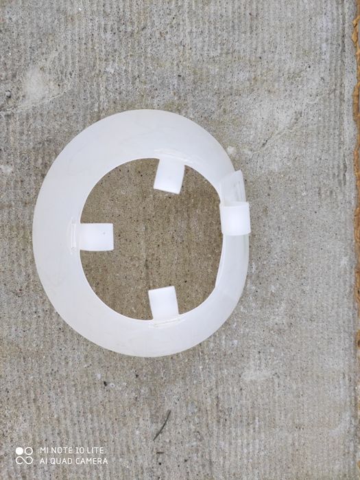 Plastikowy kołnierz ochronny dla psa Buster 20 cm