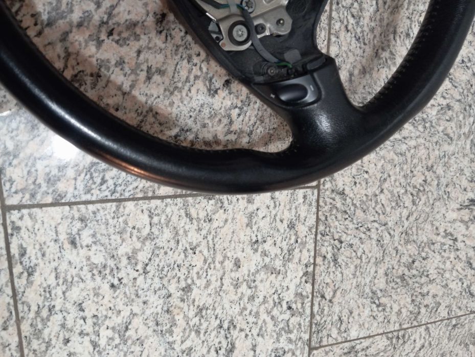 Nowka Kierownica trójramienna skórzana Audi A4 B6 A6 C5