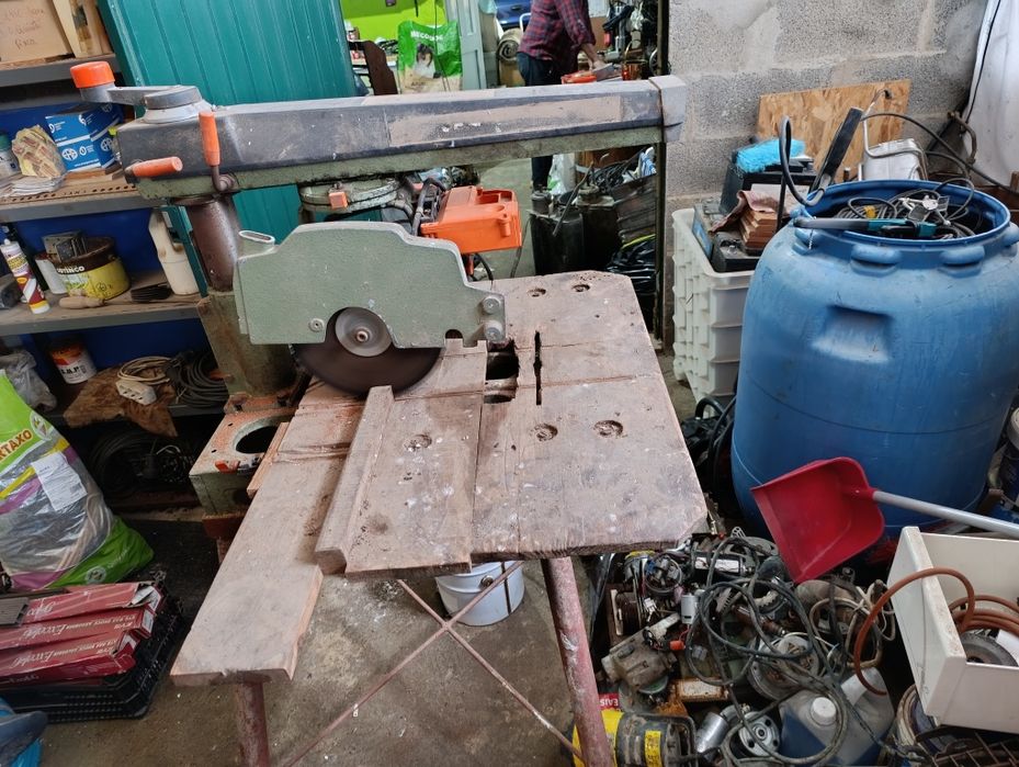 Radial cortar madeira