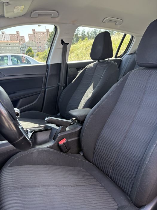 Peugeot 308 — fotografia 5