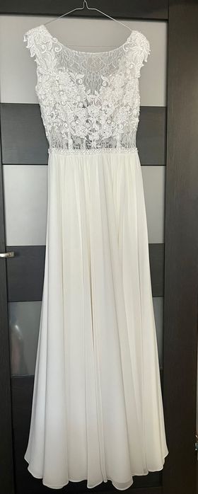 Suknia ślubna w rozmiarze 36