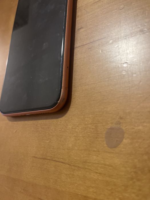 Iphone Xr de 64 gigas cor de laranja