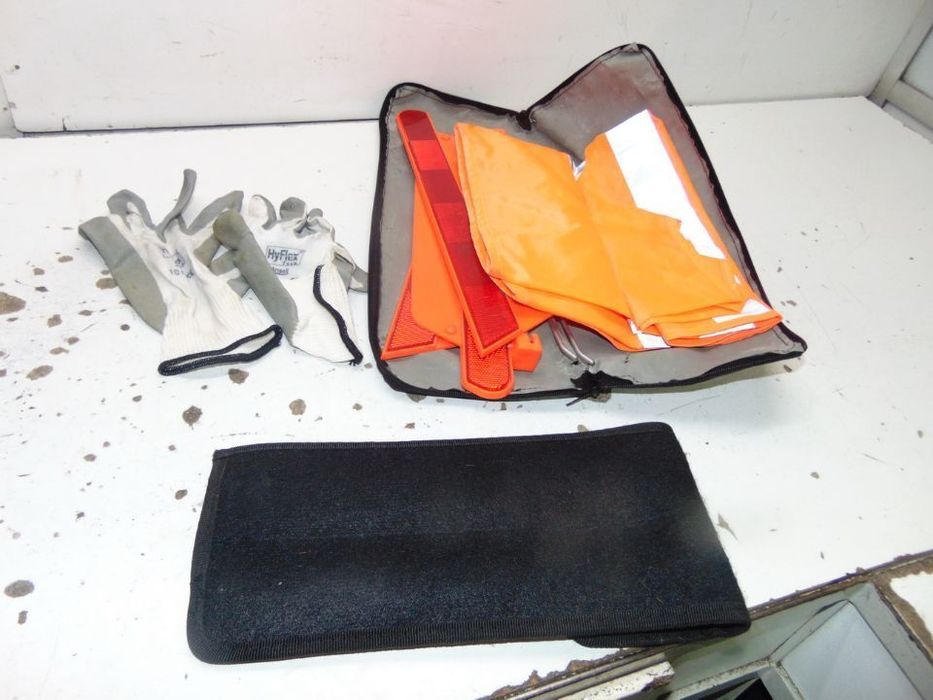 Kit emergência " nova de stock antigo
