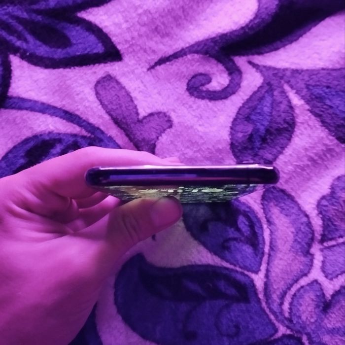 Продам Iphone XS max 512gb