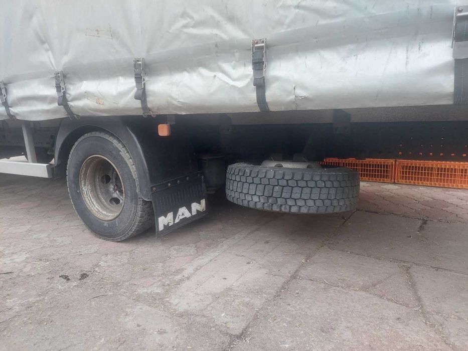 MAN 8.180 вантажний 2012 року в гарному стані