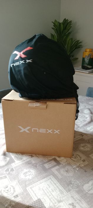 Capacete da marca NEXX