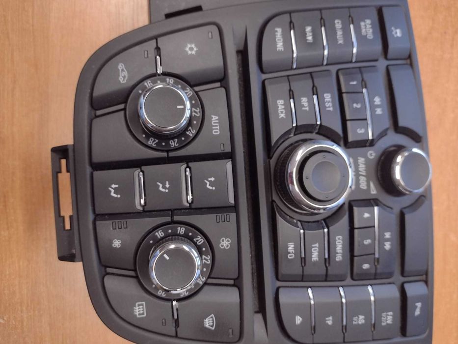 zestaw radio NAVI600 +  wyświetlacz  Opel Astra J IV  LIFT