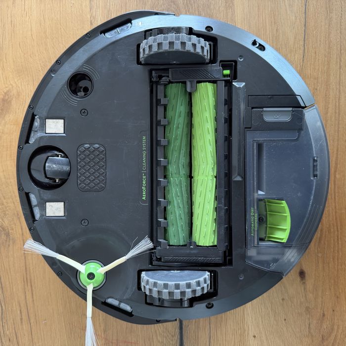 Roomba iRobot i3+ c/ Base de Carregamento