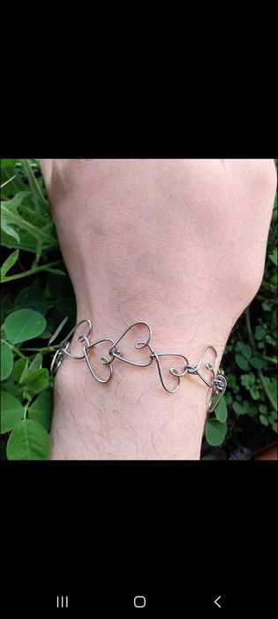 Pulseira artesanal correia de corações em aço inoxidável