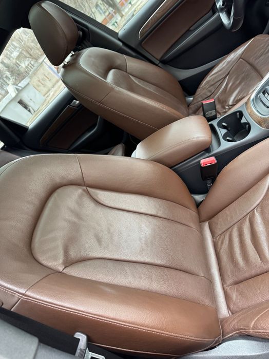 Продам Audi q5 2012