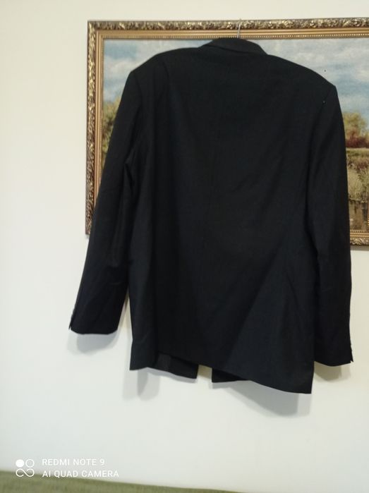Продам пиджак черного цвета