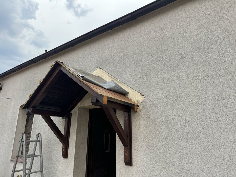 Daszek nad wejście drewno