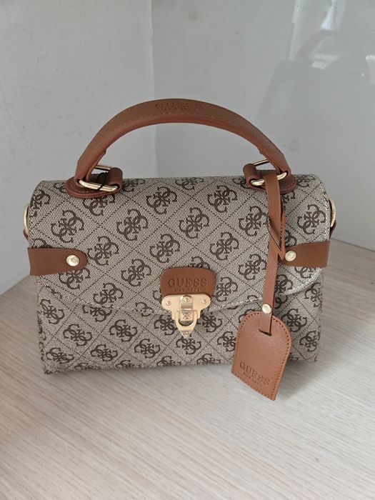 Damska torebka guess